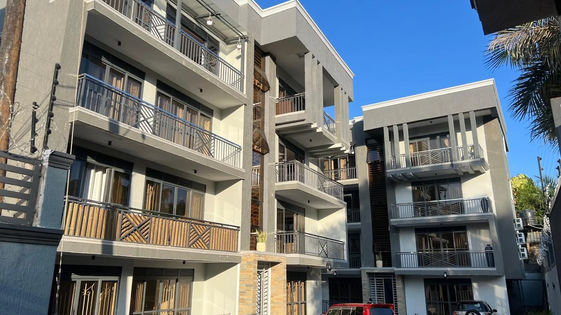 Flic And Flac Apartments كامبالا
